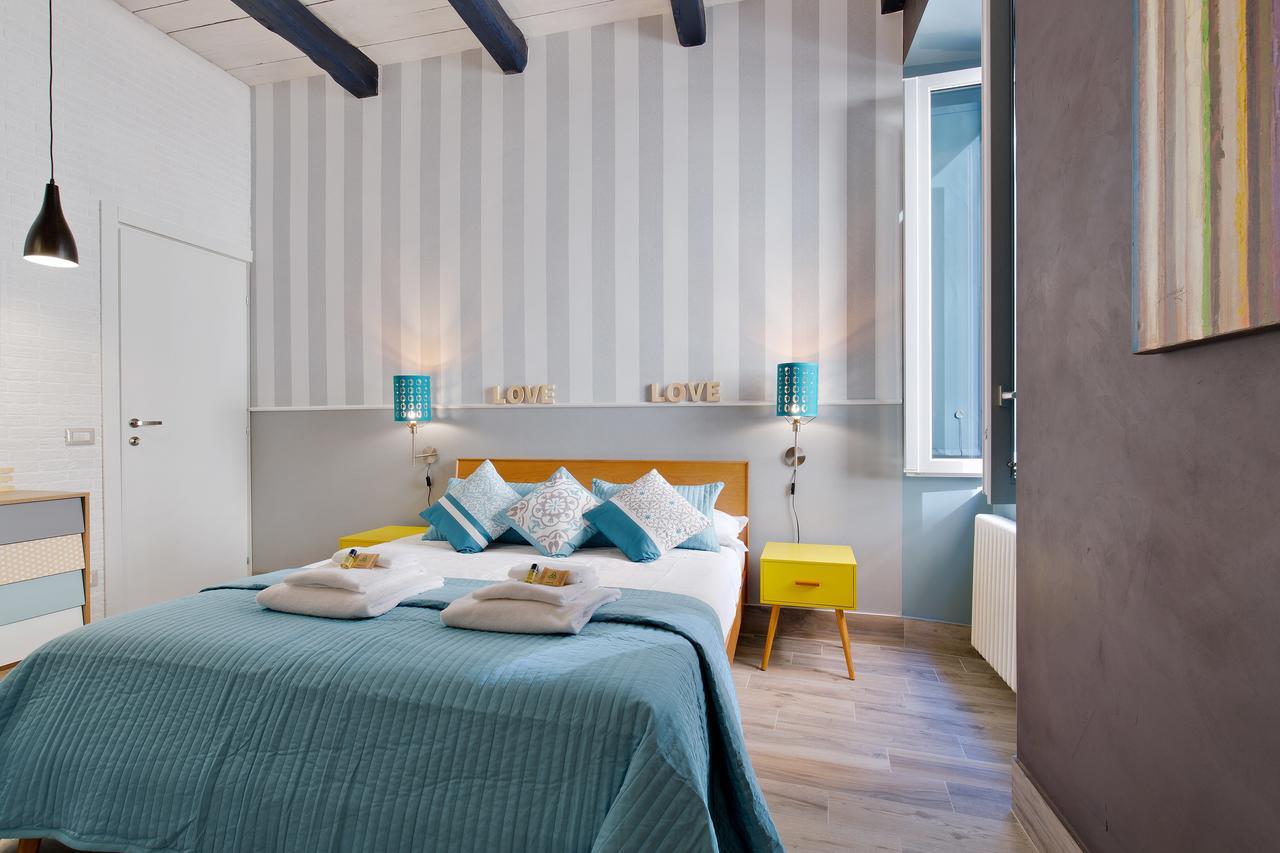 Rome As You Feel - Design Apartment At Colosseum Dış mekan fotoğraf